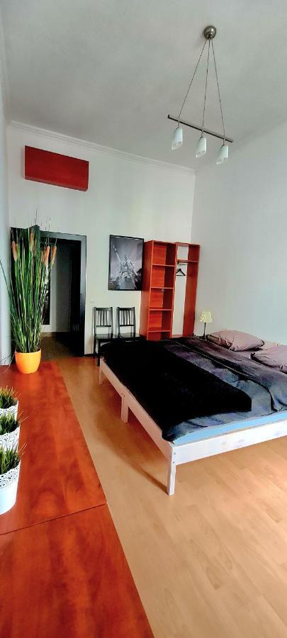 City Center Apartment Sopron Exteriör bild